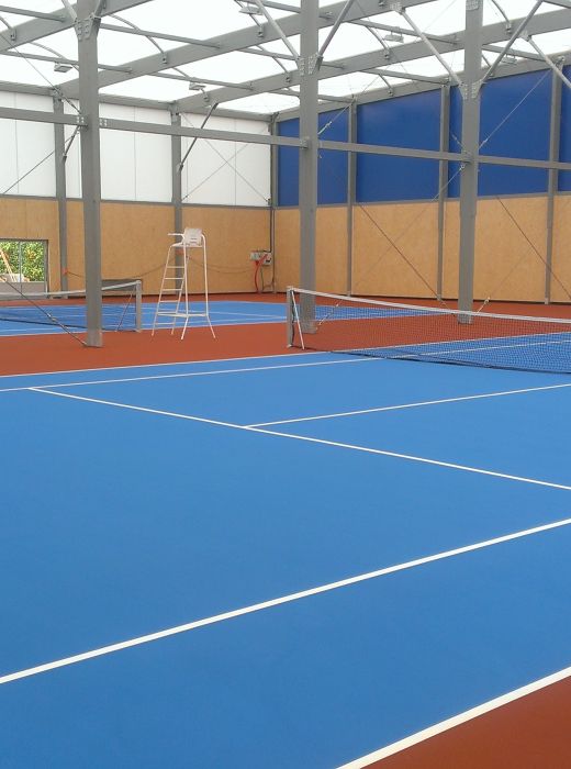 revêtement acrylique sur tennis